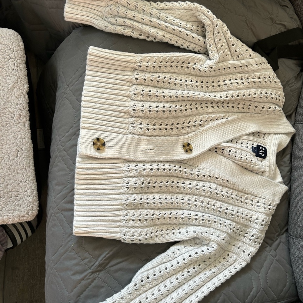 GAP Women's Ivory Knit Cardigan